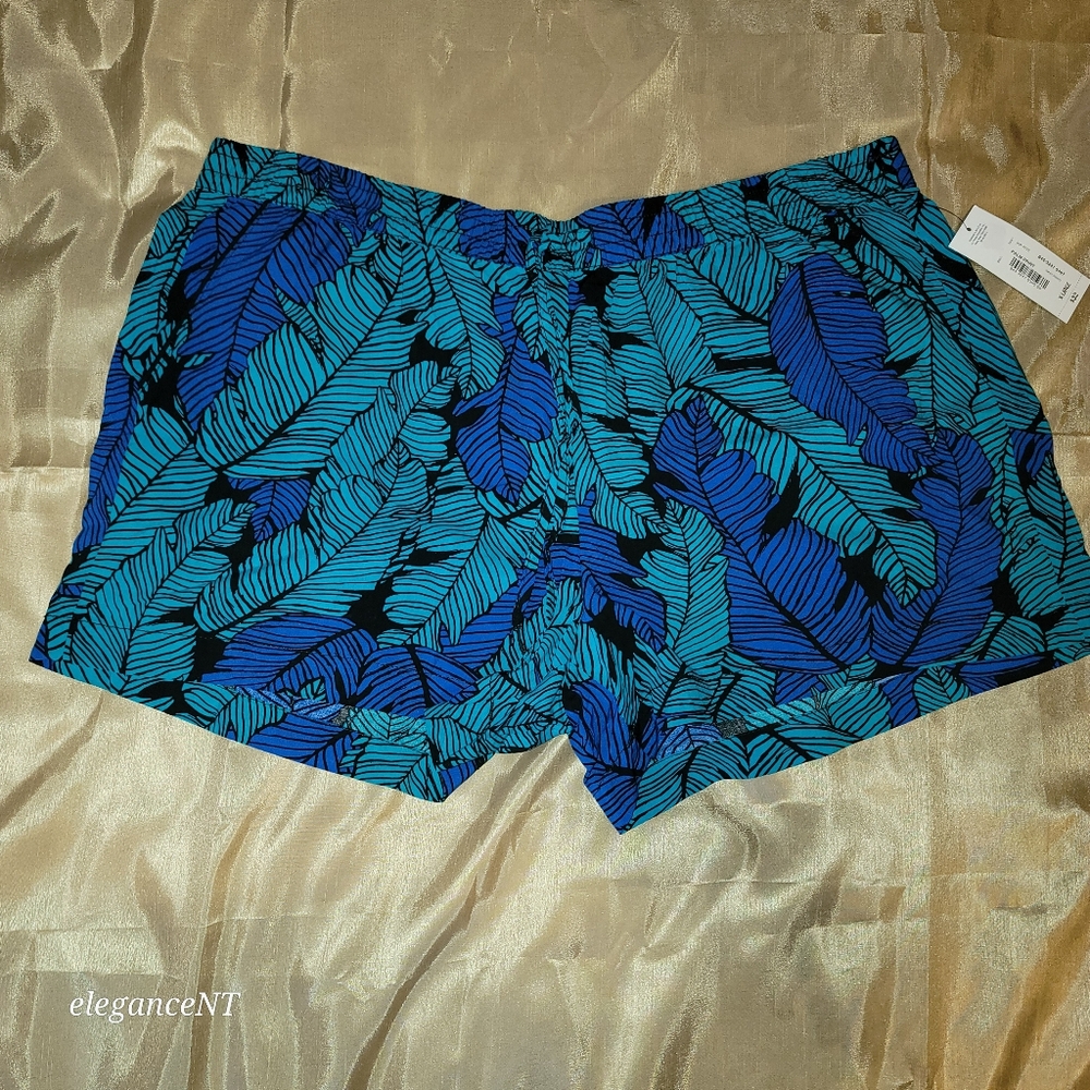 Ana Green, Blue and Black Leaf Print Shorts Sz: XL NWT - Picture 9 of 11